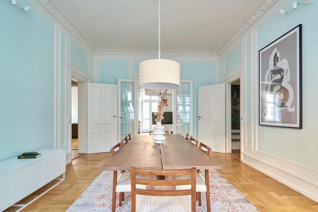 Moderen And Sleek 3Br With Bath By The Lakes And Metro Copenaghen Esterno foto