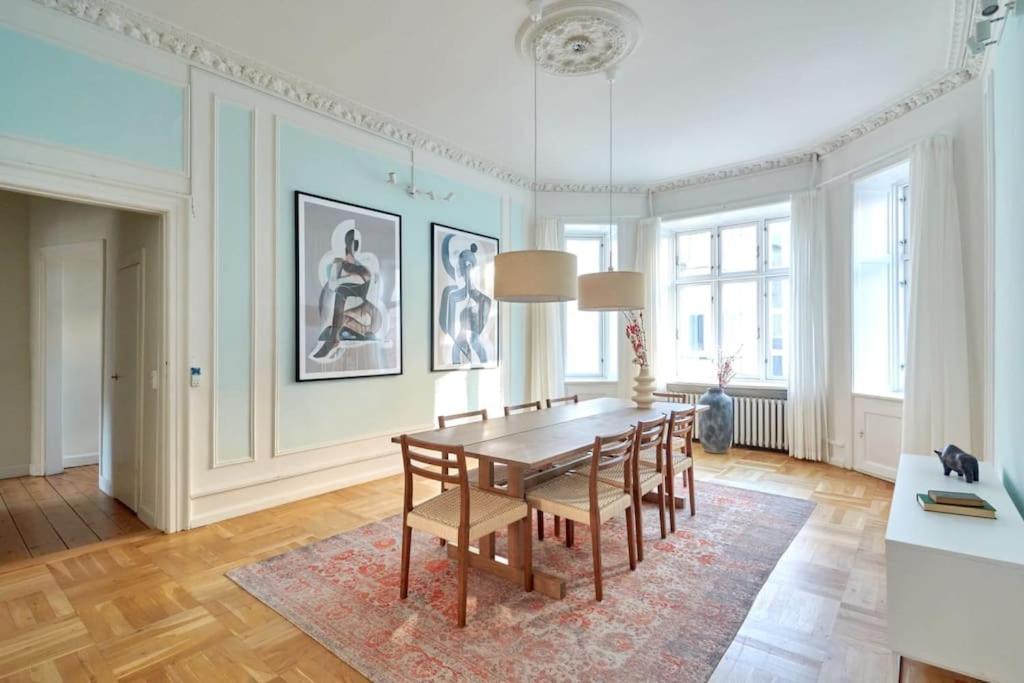 Moderen And Sleek 3Br With Bath By The Lakes And Metro Copenaghen Esterno foto
