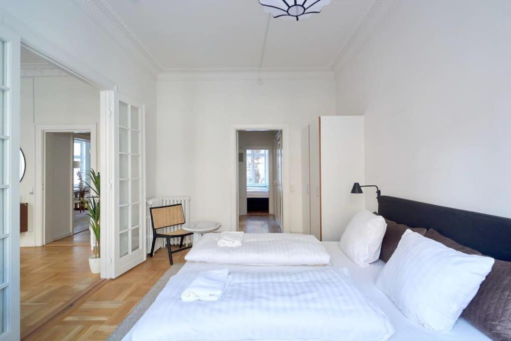 Moderen And Sleek 3Br With Bath By The Lakes And Metro Copenaghen Esterno foto