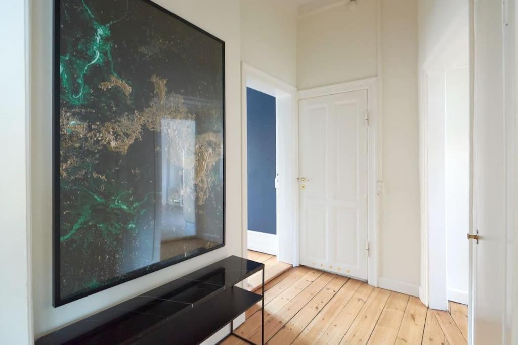 Moderen And Sleek 3Br With Bath By The Lakes And Metro Copenaghen Esterno foto